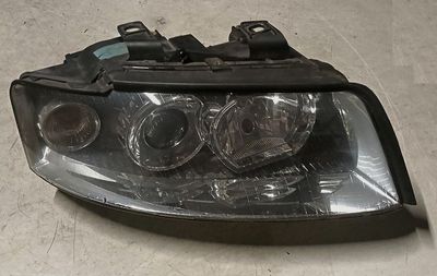Fanale anteriore  destro 8E0941004F AUDI A4  (2001-2004)