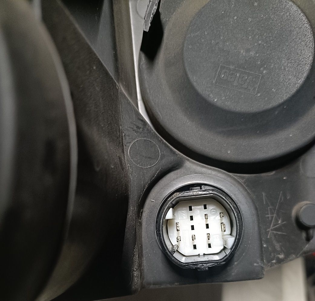 Fanale anteriore destro 27053400 LANCIA MUSA 2004-2011- Spinotto bianco