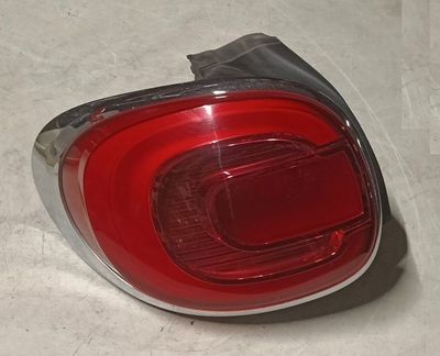 Fanale posteriore sinistro 51883572 FIAT 500 L  1.3 Mjt (2012-2017)  Cornice cromata Fanale posteriore sinistro 51883572 FIAT 500 L  1.3 Mjt (2012-2017)  Cornice cromata
