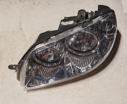 Fanale anteriore sinistro 51760027 FIAT PUNTO 2004-2009- spinotto bianco Fanale anteriore sinistro 51760027 FIAT PUNTO 2004-2009- spinotto bianco