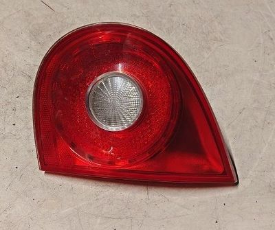 Fanale posteriore interno destro 1K6945094E VOLKSWAGEN GOLF 5 Fanale posteriore interno destro 1K6945094E VOLKSWAGEN GOLF 5