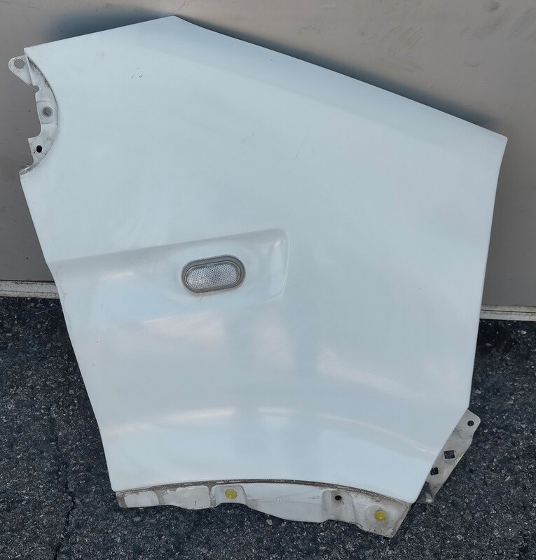 Parafango destro RENAULT MASTER 2.5 2006-2009 Parafango destro RENAULT MASTER 2.5 2006-2009