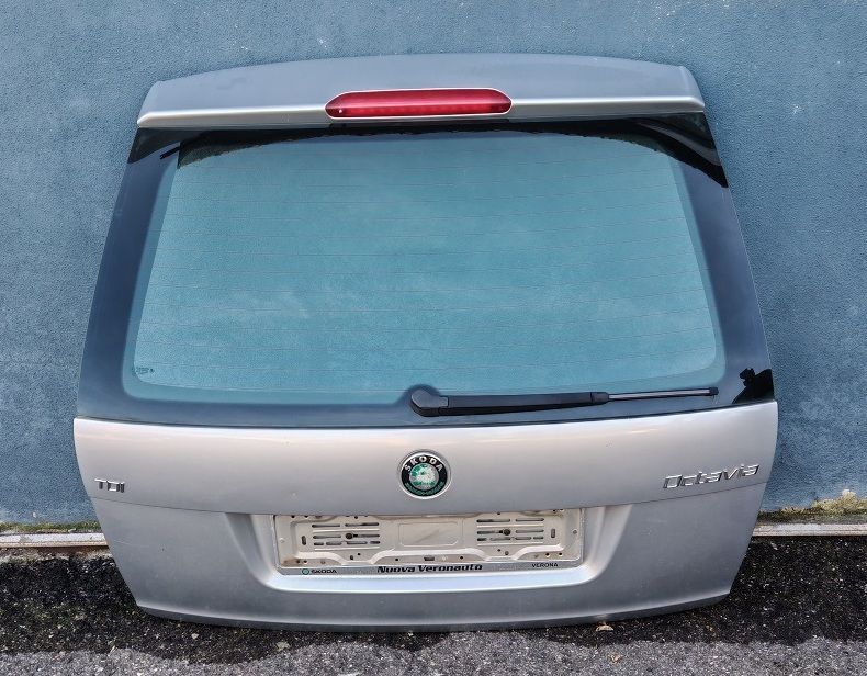 Portellone posteriore SKODA OCTAVIA 1.6 Tdi SW 2008-2013 Portellone posteriore SKODA OCTAVIA 1.6 Tdi SW 2008-2013
