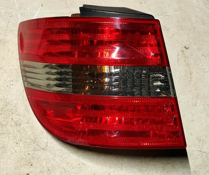 Fanale posteriore sinistro A1698202564 MERCEDES CLASSE B200 W 245 2005-2011 Fanale posteriore sinistro A1698202564 MERCEDES CLASSE B200 W 245 2005-2011