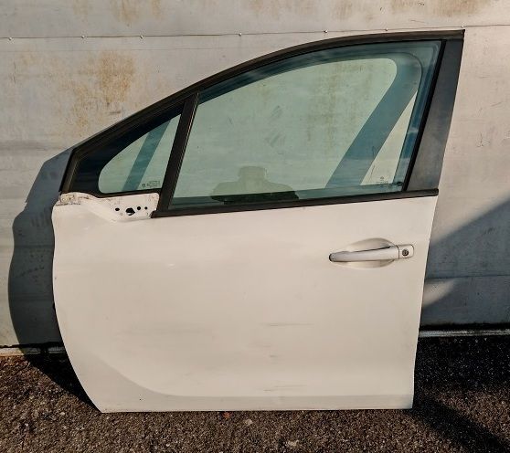 Porta anteriore sinistra PEUGEOT 208 1.2 Benz (2015-2019) 5P
