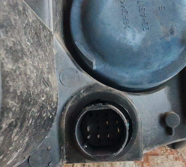 Fanale anteriore destro 51760025 FIAT PUNTO 2004-2009- Spinotto Nero