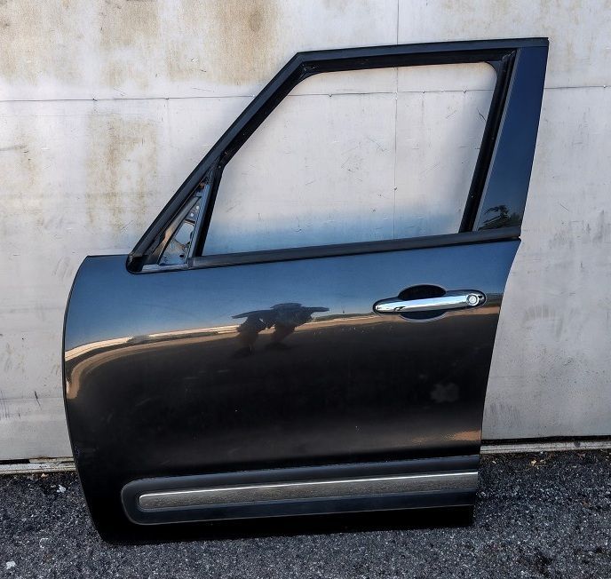 Porta anteriore sinistra FIAT 500L 1.3 Mjt 2012-2016 Porta anteriore sinistra FIAT 500L 1.3 Mjt 2012-2016