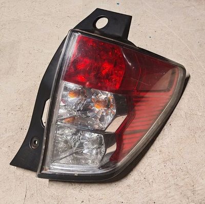 Fanale posteriore destro esterno 84912SC100 SUBARU FORESTER 2.0 TD SUV 2008-2011 Fanale posteriore destro esterno 84912SC100 SUBARU FORESTER 2.0 TD SUV 2008-2011