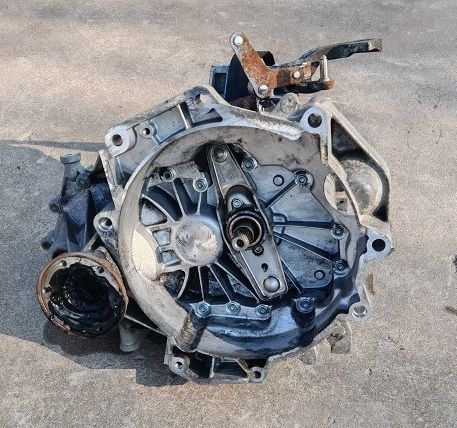 Cambio 02T301103T VOLKSWAGEN GOLF 5 BLP  1.6 Benzina  6M (2005-2009)