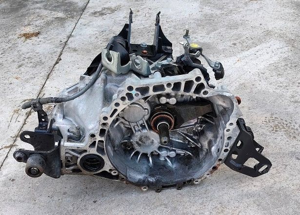 Cambio manuale TOYOTA AVENSIS 2.2 D-4D (2010-2013) Cambio manuale TOYOTA AVENSIS 2.2 D-4D (2010-2013)