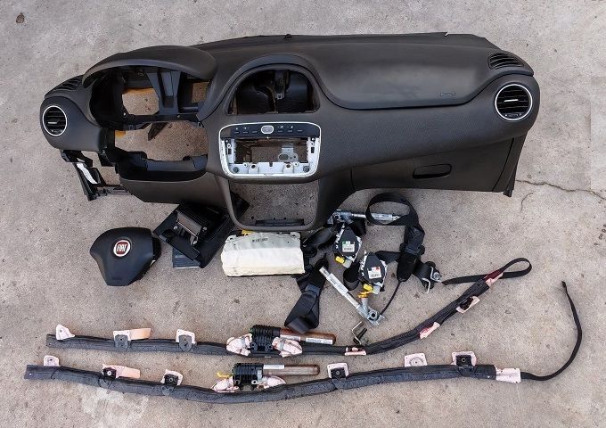 Kit Airbag  FIAT PUNTO EVO 2009-2013 - Rosso