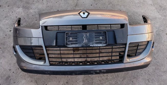 Paraurti anteriore RENAULT SCENIC X-MOD 1.5 Dci 2009-2013 con fendinebbia Paraurti anteriore RENAULT SCENIC X-MOD 1.5 Dci 2009-2013 con fendinebbia