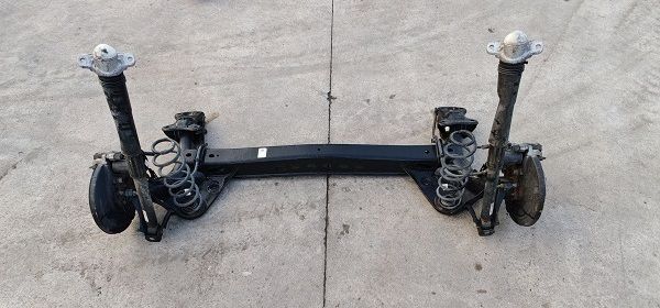 Assale posteriore 5Q0501049BA VOLKSWAGEN GOLF 7 1.6 Tdi 2012-2017