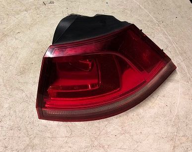 Fanale posteriore esterno destro 5G0945096C VOLKSWAGEN GOLF 7  VARIANT 2012-2017 con lampadine