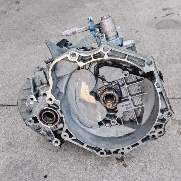 Cambio manuale 55561599-339493112 OPEL ASTRA J 1.7 Cdti 2010-2015  6M
