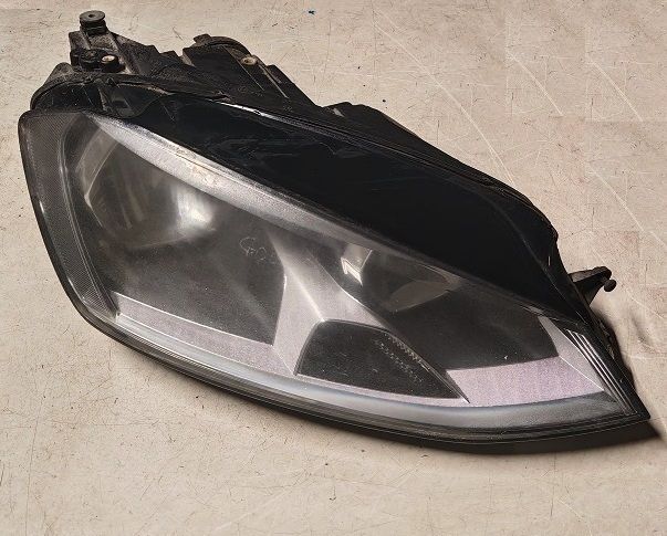 Fanale anteriore destro 5G1941006E-90024300 VOLKSWAGEN GOLF 7 (2012-2017) Fanale anteriore destro 5G1941006E-90024300 VOLKSWAGEN GOLF 7 (2012-2017)