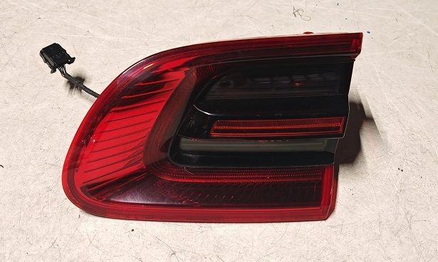 Fanale posteriore destro interno 95B945094F- PORSCHE MACAN 2013-2019 - LED Fanale posteriore destro interno 95B945094F- PORSCHE MACAN 2013-2019 - LED