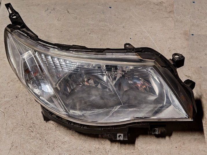 Fanale anteriore destro SUBARU FORESTER 2.0 TD SUV 2008-2011 Fanale anteriore destro SUBARU FORESTER 2.0 TD SUV 2008-2011