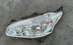 Fanale anteriore sinistro 9802221880-89905649 PEUGEOT 208 1.4 Hdi 2012-2015 Fanale anteriore sinistro 9802221880-89905649 PEUGEOT 208 1.4 Hdi 2012-2015