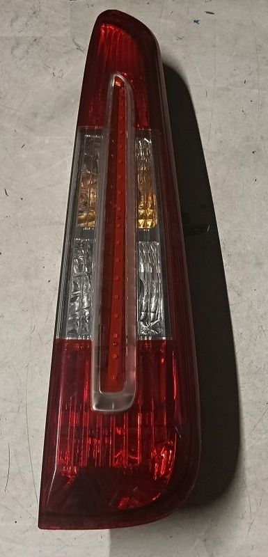 Fanale posteriore destro 7M5113404AE FORD C MAX (2005-2010) - Led Fanale posteriore destro 7M5113404AE FORD C MAX (2005-2010) - Led