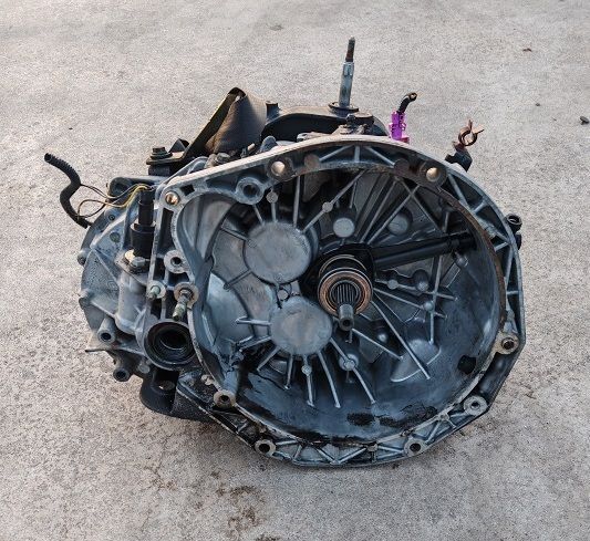 Cambio 8200133012 RENAULT TRAFIC 2001-2018 1.9 DCI 6M Cambio 8200133012 RENAULT TRAFIC 2001-2018 1.9 DCI 6M