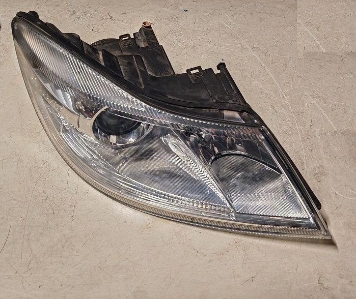 Fanale anteriore destro 1Z1941016F SKODA OCTAVIA 1.6 TDI (2008-2013) Fanale anteriore destro 1Z1941016F SKODA OCTAVIA 1.6 TDI (2008-2013)