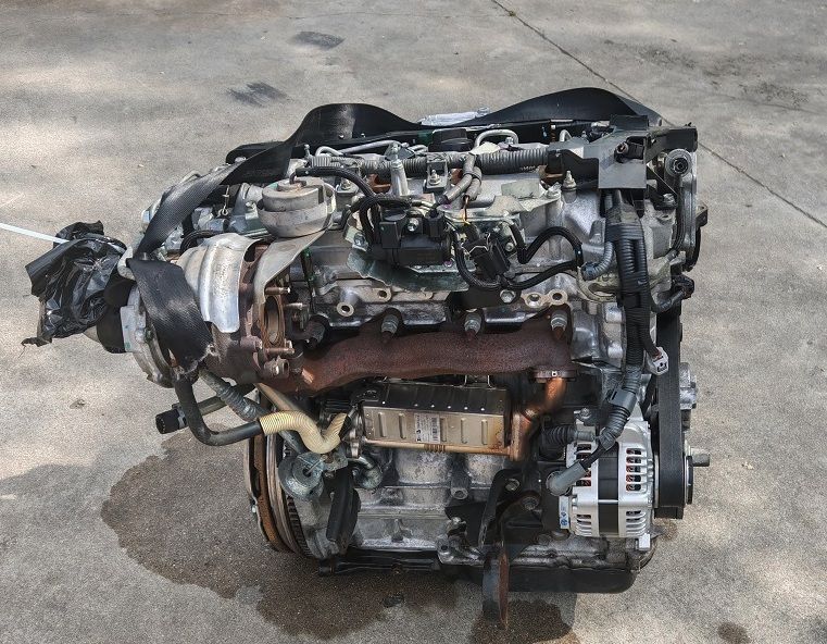 Motore completo 2ADFTV D-4D 2.2 16V Diesel TOYOTA AVENSIS  (2009-2015)
