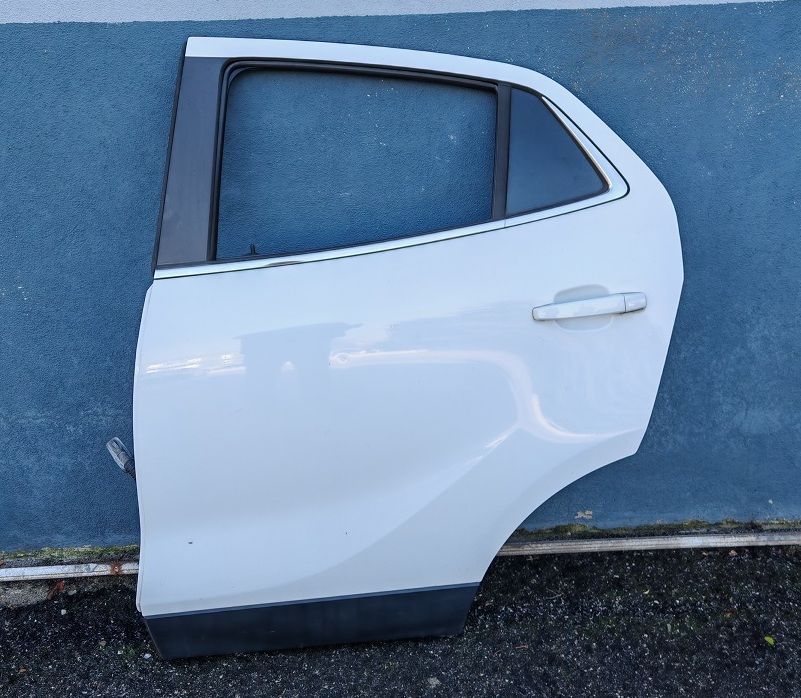Porta posteriore sinistra OPEL MOKKA 1.6 CDTI (2012-2016) Porta posteriore sinistra OPEL MOKKA 1.6 CDTI (2012-2016)