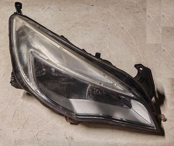 Fanale anteriore destro 1EG010011-02 -13253647 OPEL ASTRA J 1.7 CDTI 2010-2015 Fanale anteriore destro 1EG010011-02 -13253647 OPEL ASTRA J 1.7 CDTI 2010-2015