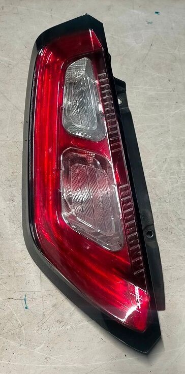 Fanale posteriore sinistro 51888062 FIAT PUNTO EVO 2008-2013 - LED - presa rettangolare Fanale posteriore sinistro 51888062 FIAT PUNTO EVO 2008-2013 - LED - presa rettangolare