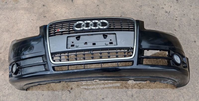 Paraurti anteriore  AUDI A4 2.0 Tdi 2004-2007 con fendinebbia e griglia