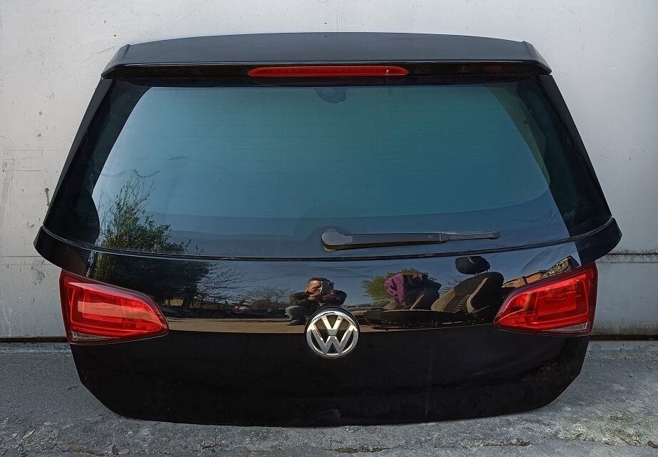 Portellone posteriore 5G6827025AB VOLKSWAGEN GOLF 7 Berlina 2012 - 2017 Portellone posteriore 5G6827025AB VOLKSWAGEN GOLF 7 Berlina 2012 - 2017