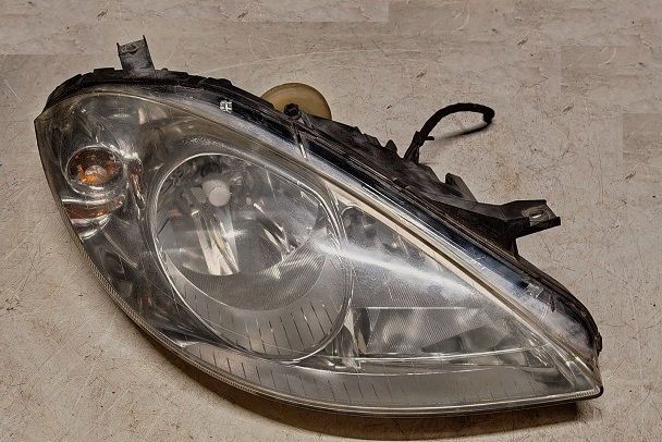 Fanale anteriore destro A1698200261 Mercedes CLASSE A W169 (2004-2008) Fanale anteriore destro A1698200261 Mercedes CLASSE A W169 (2004-2008)