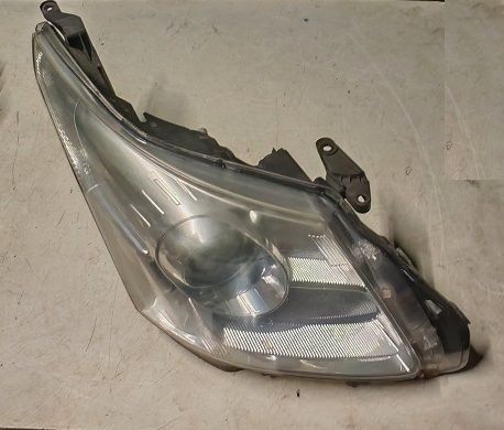 Fanale anteriore destro XENON 81126-05310 TOYOTA AVENSIS 2008-2011
