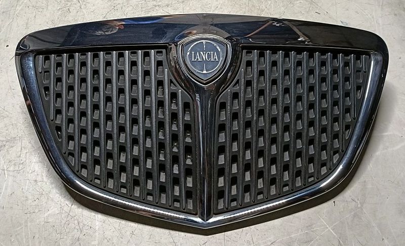 Griglia 735425960 cromata LANCIA YPSILON Restyling 2007-2011