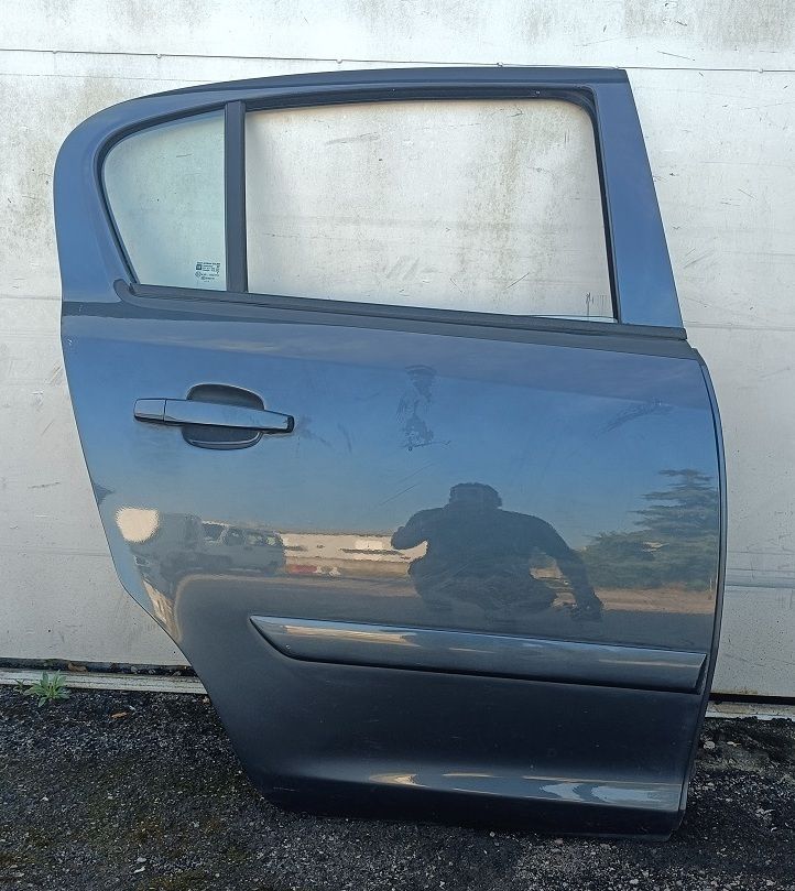Porta posteriore destra OPEL CORSA D 2007-2013 Porta posteriore destra OPEL CORSA D 2007-2013