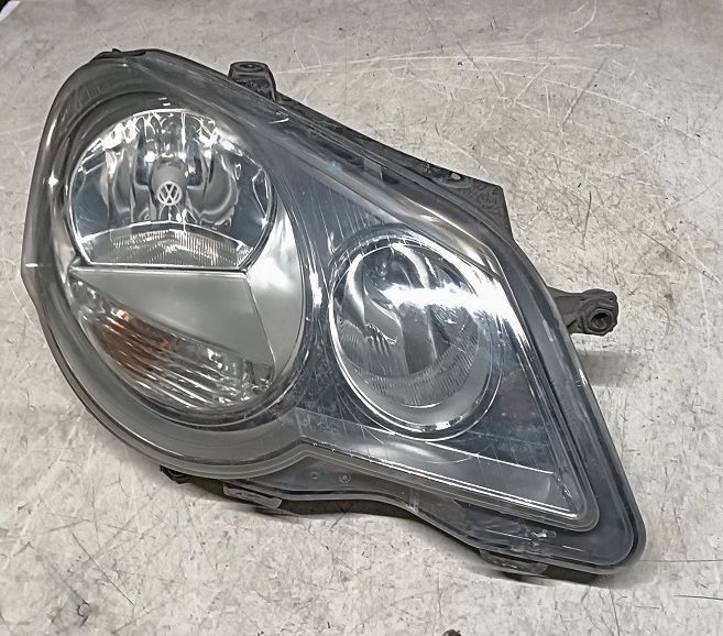 Fanale anteriore destro 6Q1941008AK VOLKSWAGEN POLO 2005-2009 Fanale anteriore destro 6Q1941008AK VOLKSWAGEN POLO 2005-2009