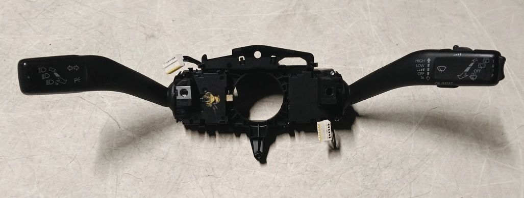 Devio luci completo 5K0953507AS VOLKSWAGEN GOLF 6 2008-2012 Devio luci completo 5K0953507AS VOLKSWAGEN GOLF 6 2008-2012