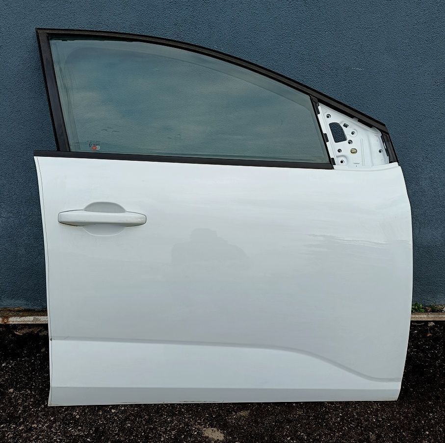Portiera anteriore destra DACIA SANDERO III 2021 > Portiera anteriore destra DACIA SANDERO III 2021 >