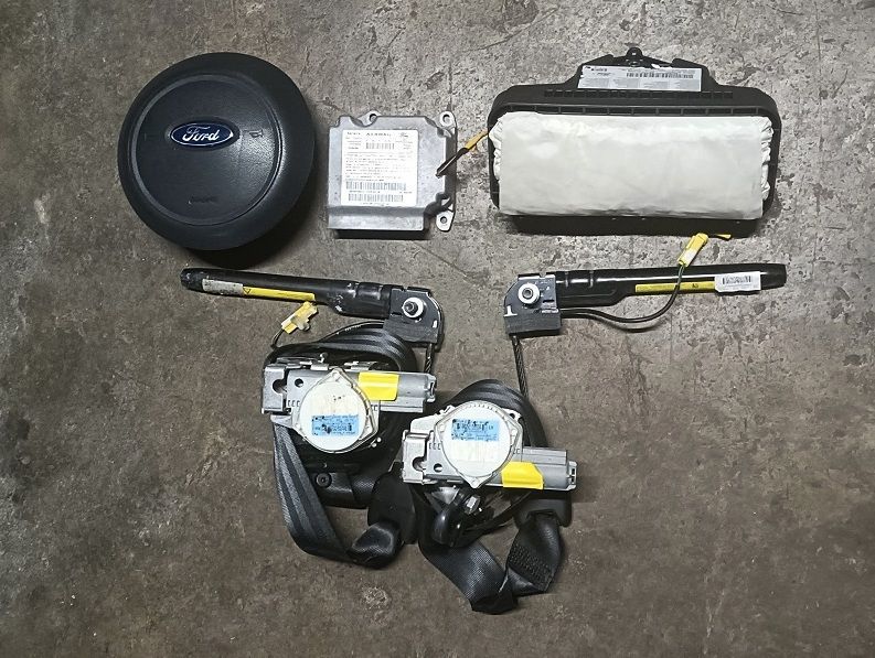 Kit airbag FORD KA 1.2 Benzina 2008-2015 Kit airbag FORD KA 1.2 Benzina 2008-2015
