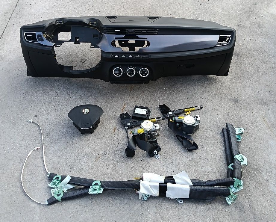 Kit airbag completo ALFA GIULIETTA 1.6 Jtd 2010-2013 Kit airbag completo ALFA GIULIETTA 1.6 Jtd 2010-2013