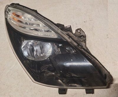 Fanale anteriore destro 260100023R RENAULT SCENIC X-MOD 2009-2013 Fanale anteriore destro 260100023R RENAULT SCENIC X-MOD 2009-2013