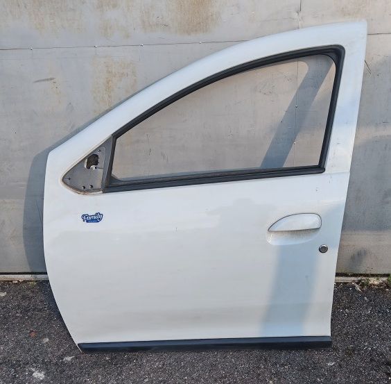 Portiera anteriore sinistra DACIA LOGAN 0.9 Turbo 2013-2016
