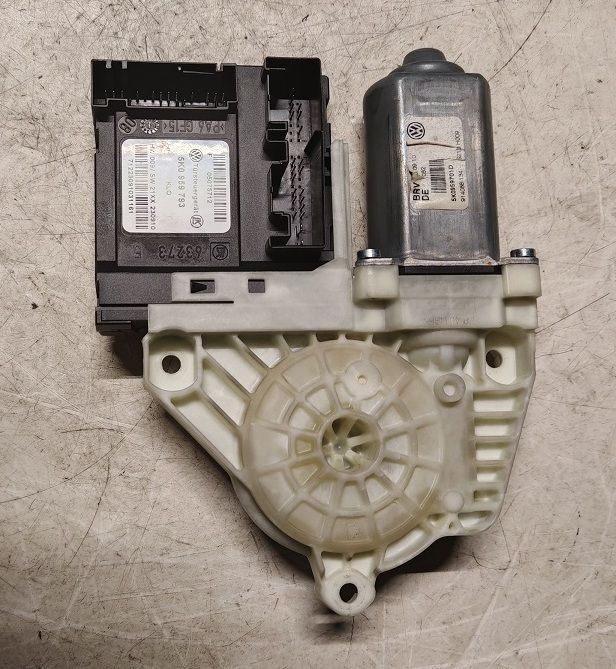 Motorino alzacristalli posteriore sinistro 5K0959793-5K0959701D VOLKSWAGEN GOLF 6 2008-2012 Motorino alzacristalli posteriore sinistro 5K0959793-5K0959701D VOLKSWAGEN GOLF 6 2008-2012