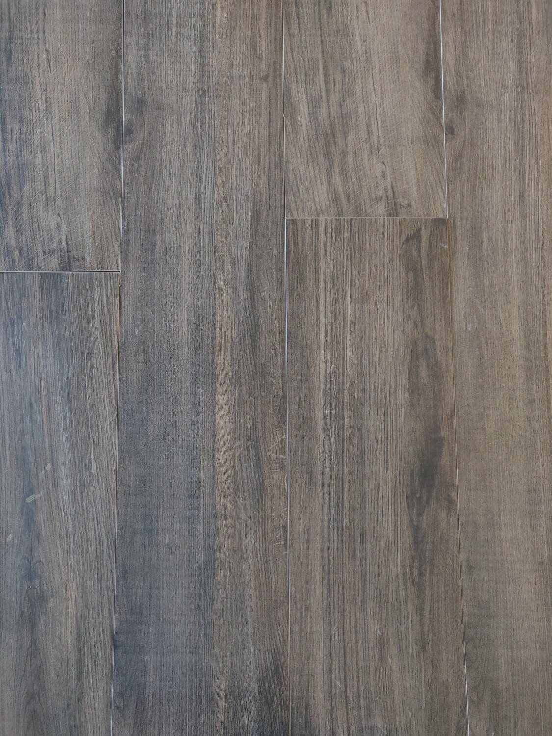 Montana 20x121 Wengé rettificato                                    Spessore 10 mm  disponibilità 16.8 mq