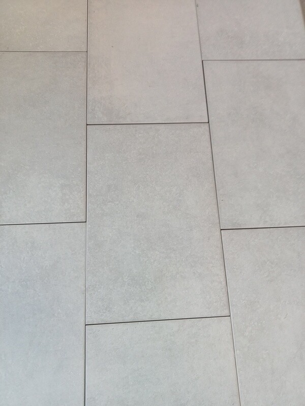 Pietra Lunare Bianco 30x45
disponibilità di 8.1 mq