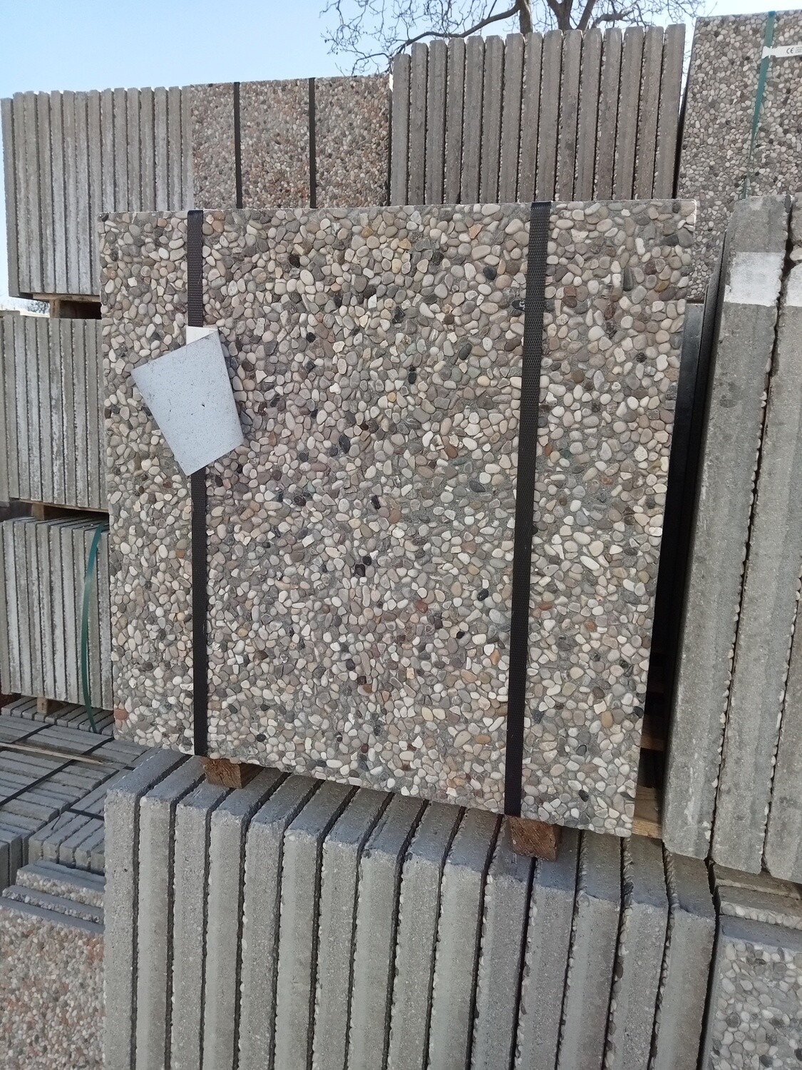 Piastre in ghiaino lavato 50x50/40x40