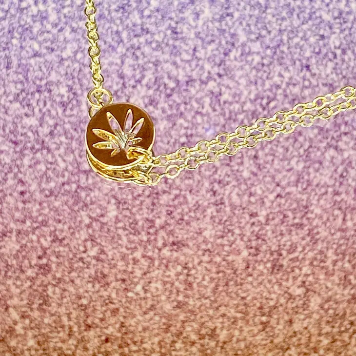 Hollow Leaf Necklace - Gold