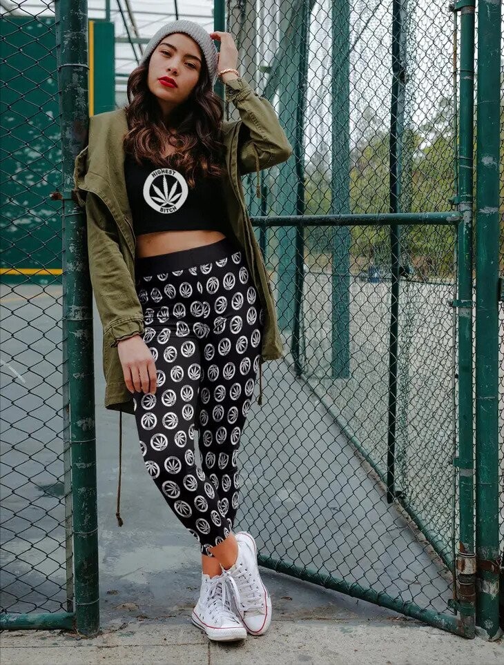 Low Rise Leggings, Style: Highest Bitch • Logo | S / Black
