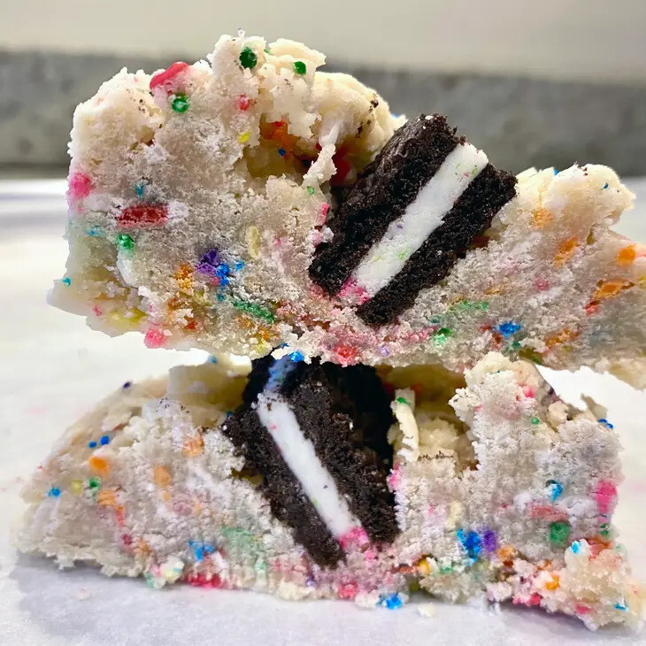 Paul Wayne Cookies, Flavor: Birthday Cake